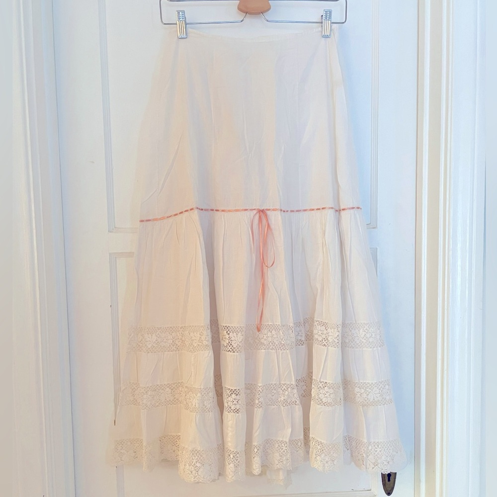 VINTAGE Turn of the Century White Cotton and Lace Skirt - Small